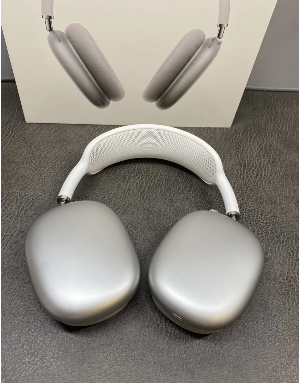 Bluetooth Headphones - Foldable Design with Microphone, Micro SD and Auxiliary