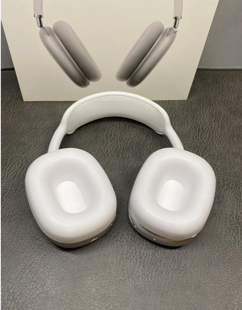 Bluetooth Headphones - Foldable Design with Microphone, Micro SD and Auxiliary